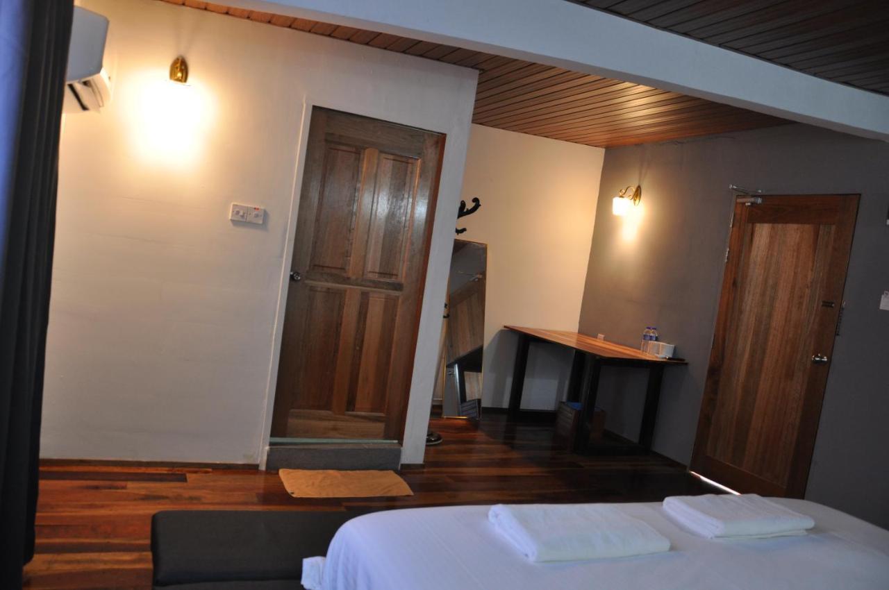 Joe Fisherman Inn Kampung Teluk Nipah Kültér fotó