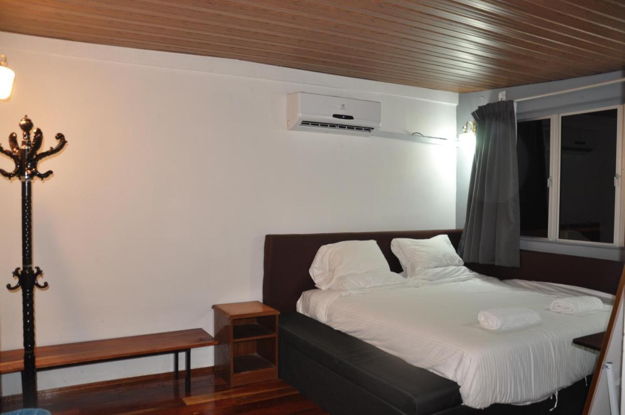 Joe Fisherman Inn Kampung Teluk Nipah Kültér fotó